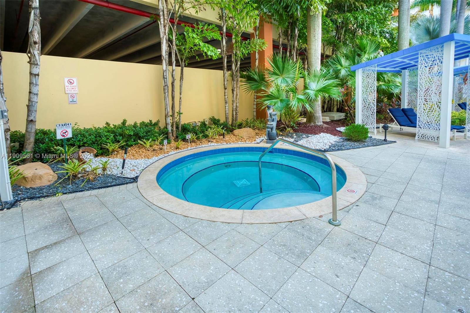 VENTURE AT AVENTURA WEST - Residential Lease