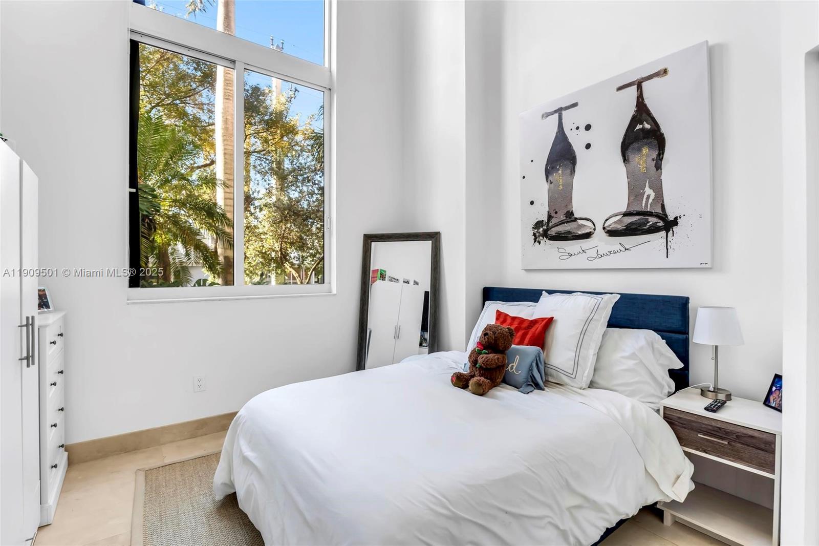 VENTURE AT AVENTURA WEST - Residential Lease