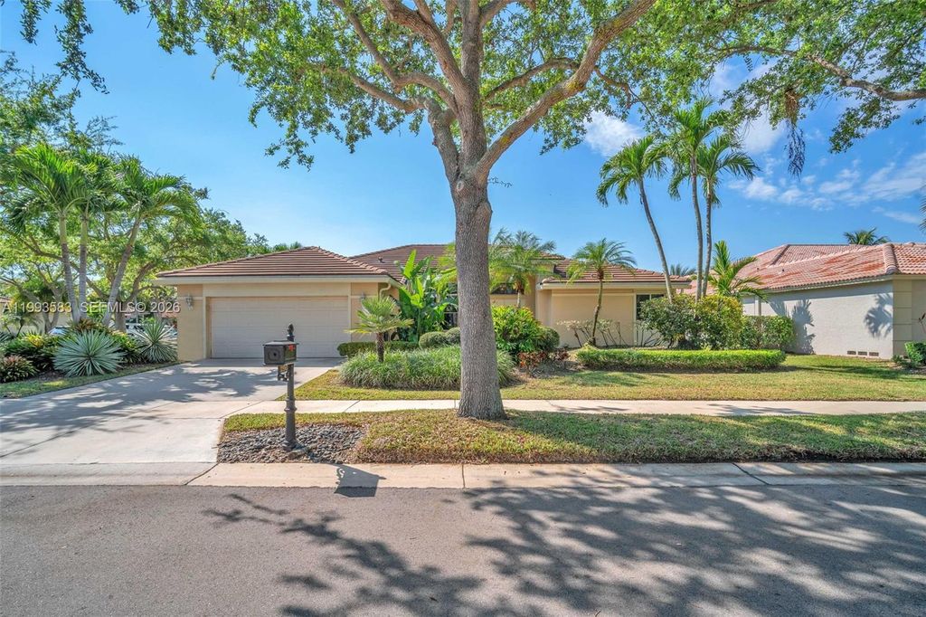Photo of 290 Landings Blvd, Weston, FL 33327 (MLS # A11993583)