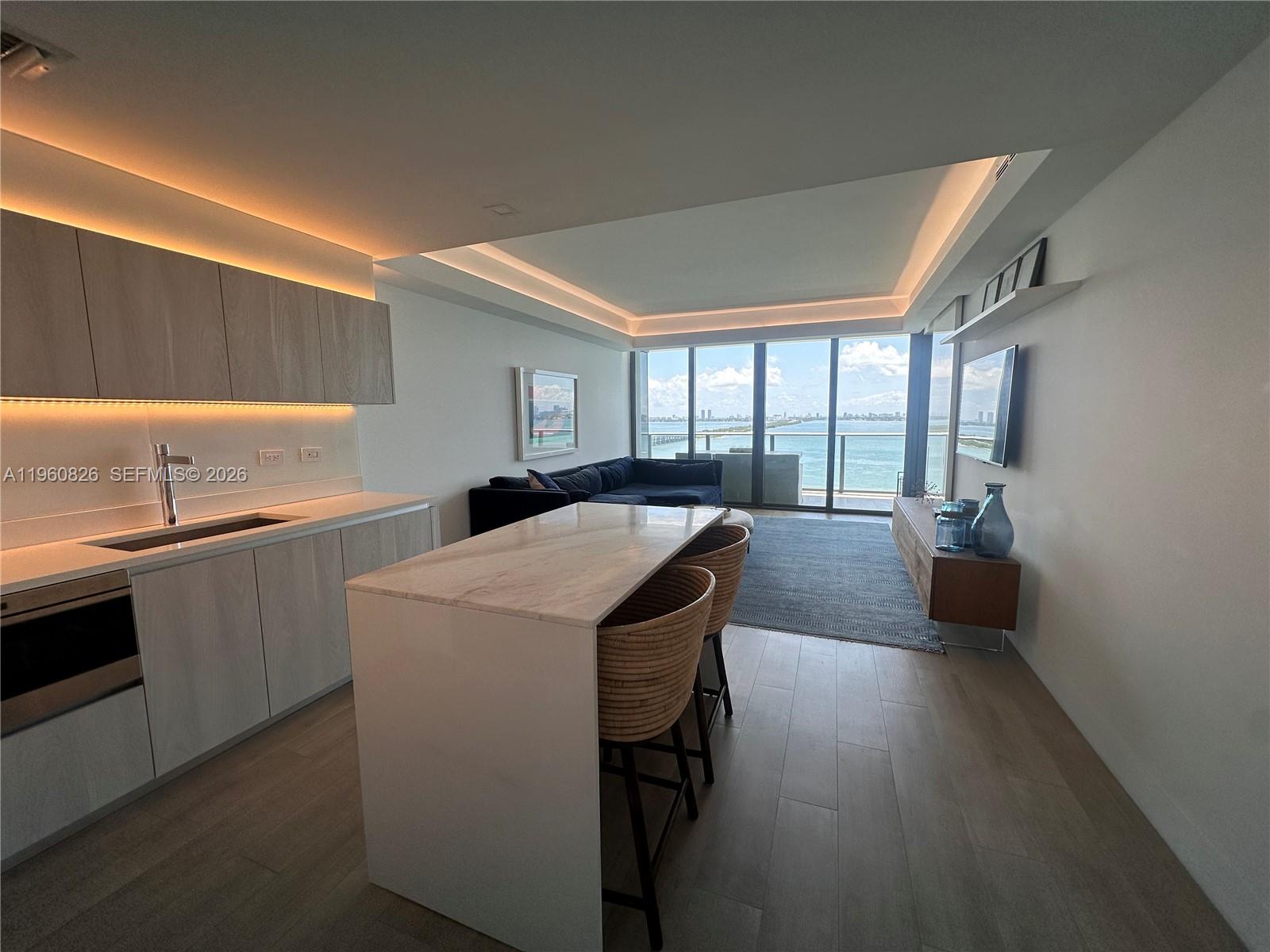 3131 NE 7th Ave 1905