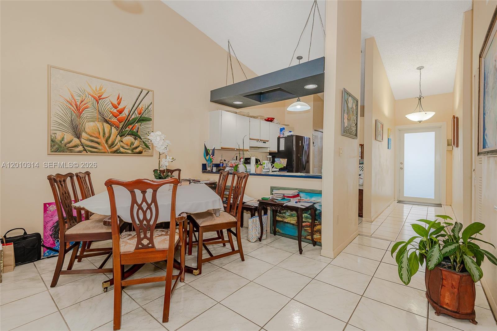 COUNTRY LAKE MANORS TOWNH - Residential