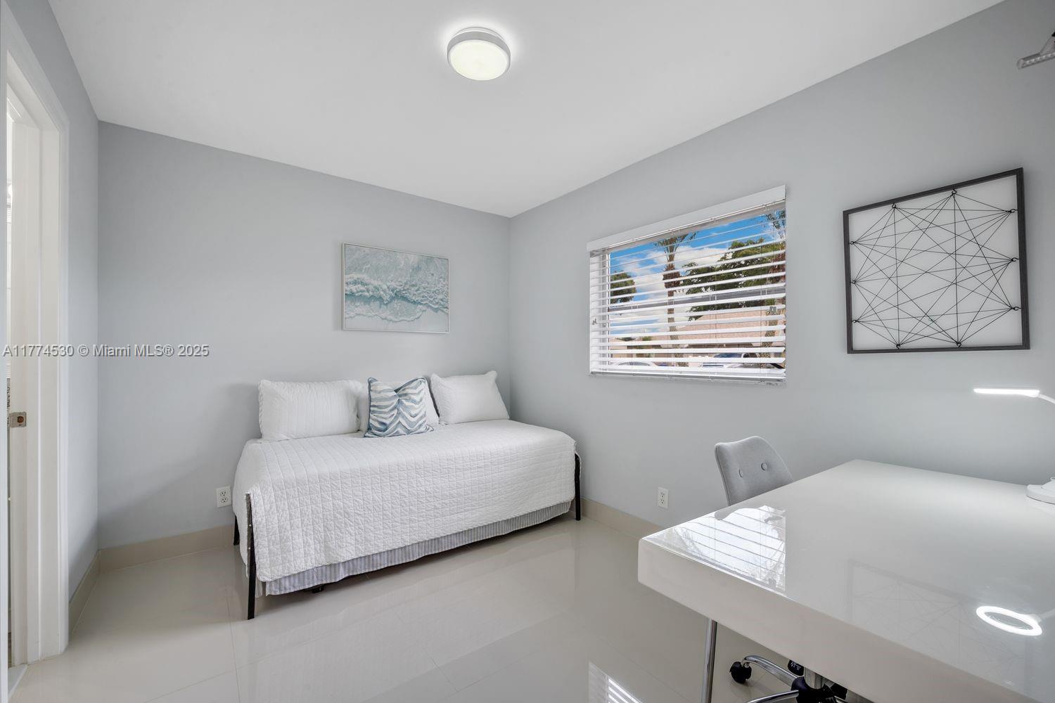 WHISPER WALK - Residential Lease
