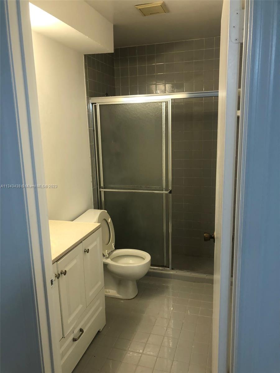 GRENADIER LAKES AT WELLEB - Residential