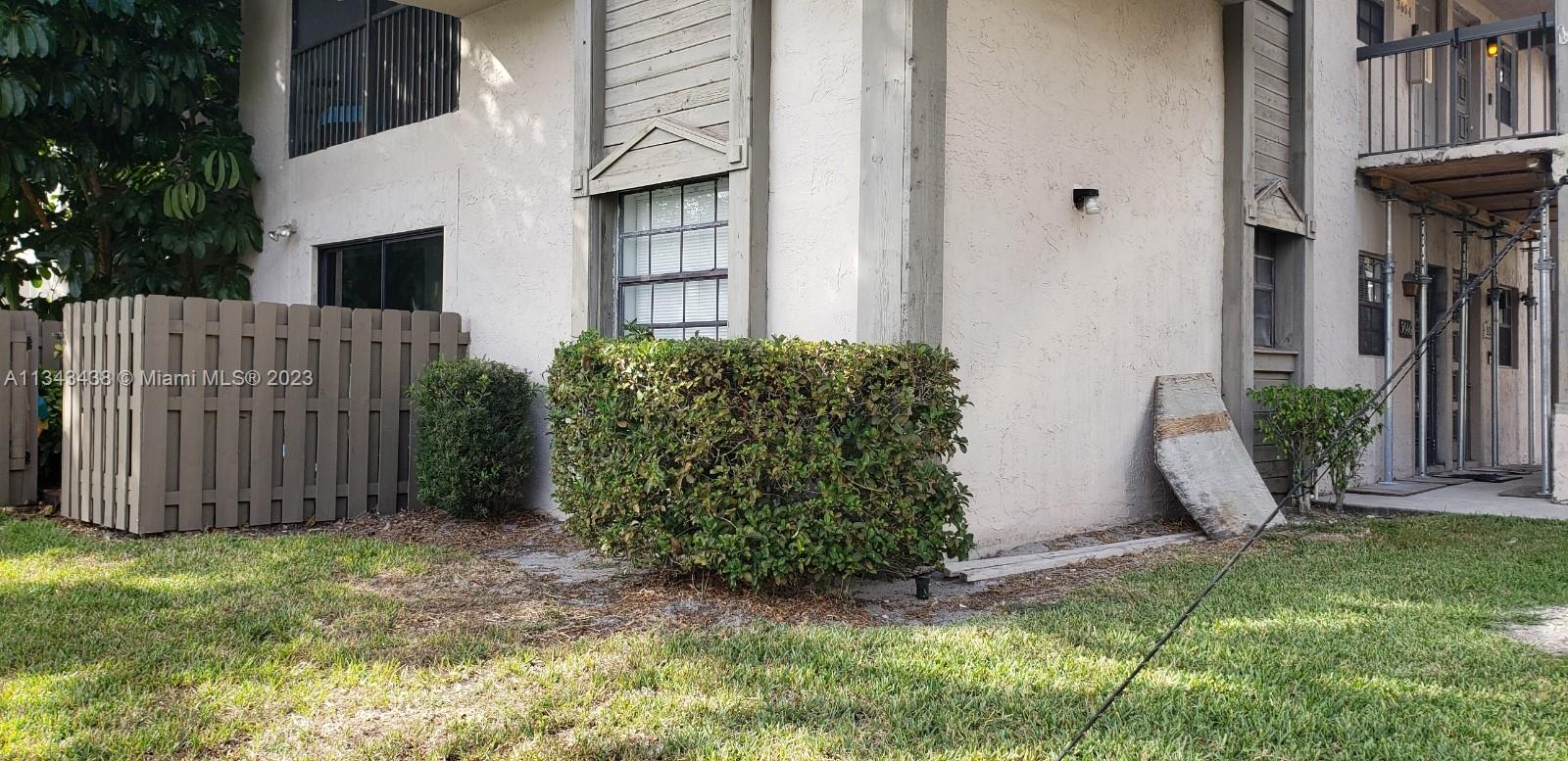 GRENADIER LAKES AT WELLEB - Residential