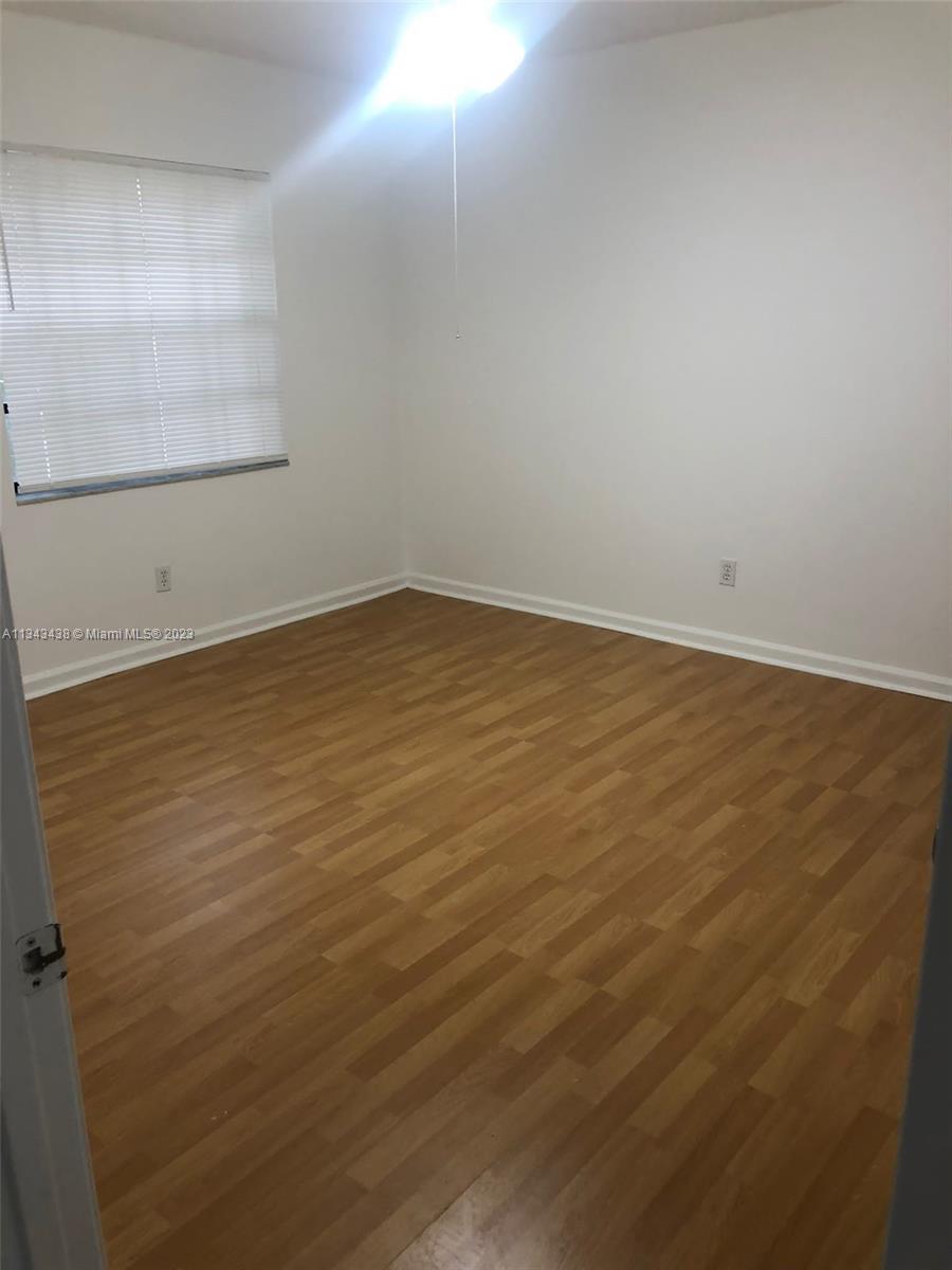 GRENADIER LAKES AT WELLEB - Residential