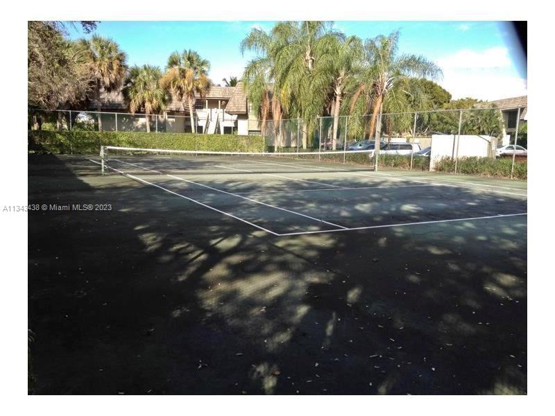 GRENADIER LAKES AT WELLEB - Residential