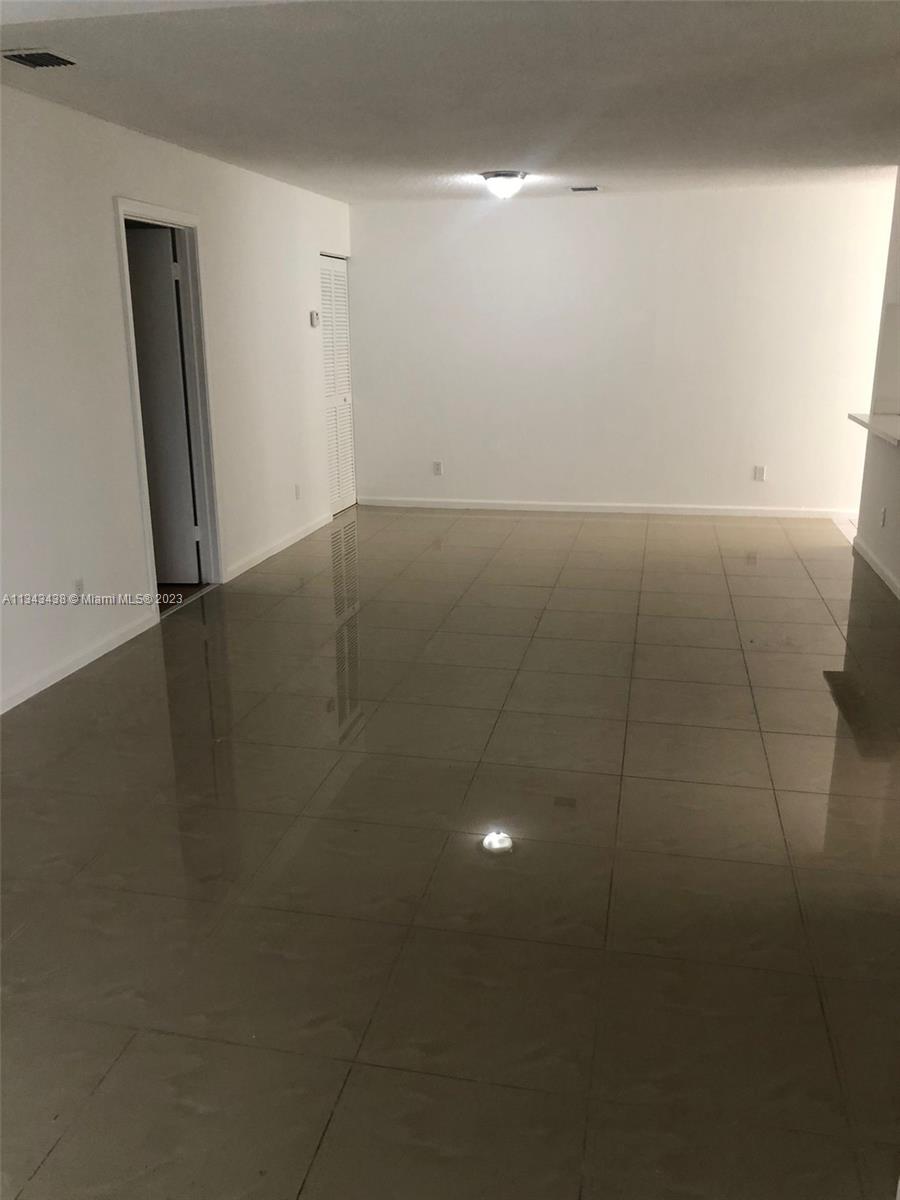 GRENADIER LAKES AT WELLEB - Residential