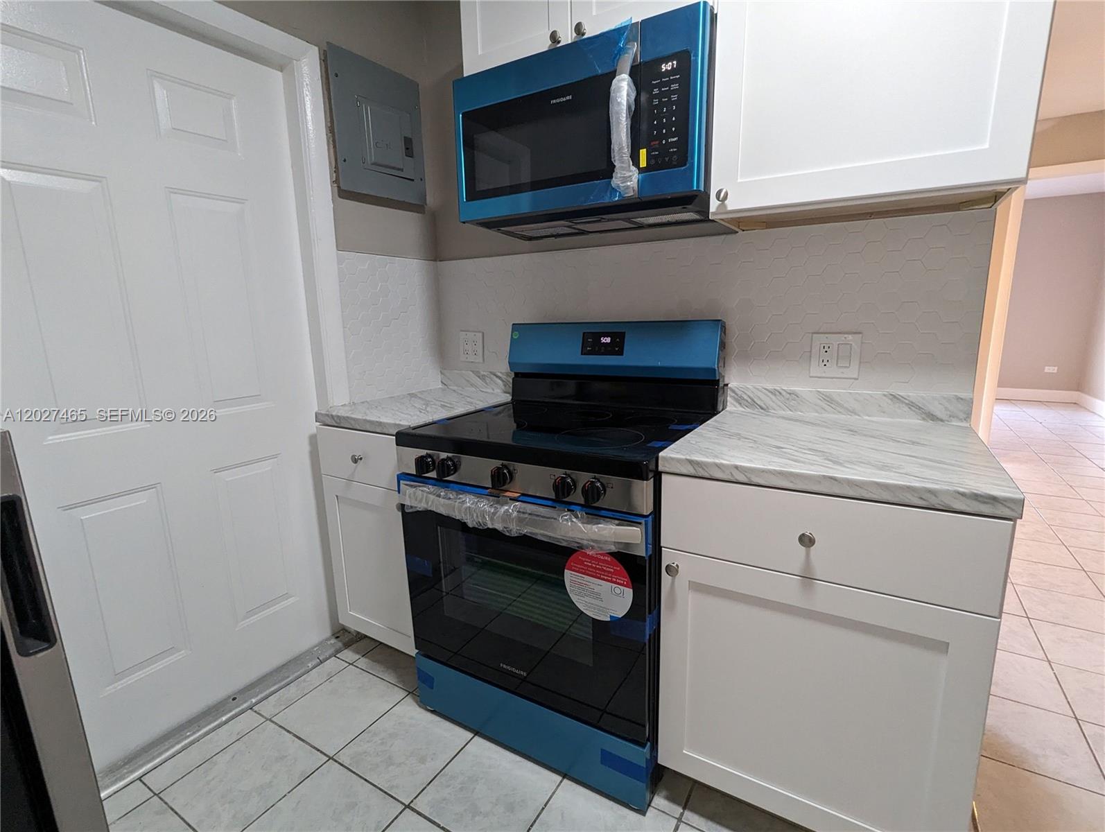 987 NE 131st 4