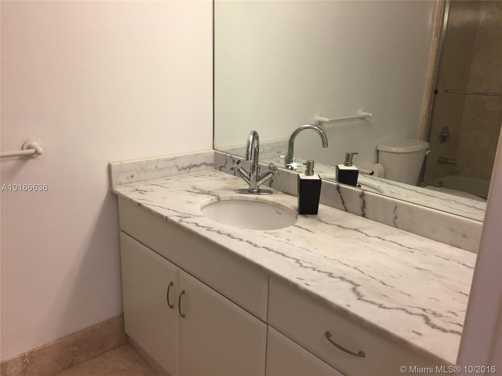 Club At Brickell Bay Plaz - Residential Lease