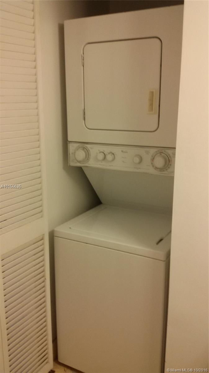 Club At Brickell Bay Plaz - Residential Lease