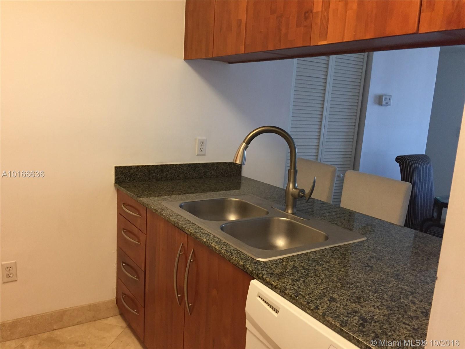 Club At Brickell Bay Plaz - Residential Lease