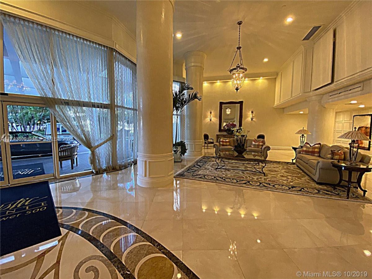 3530 Mystic Pointe Dr 2303
