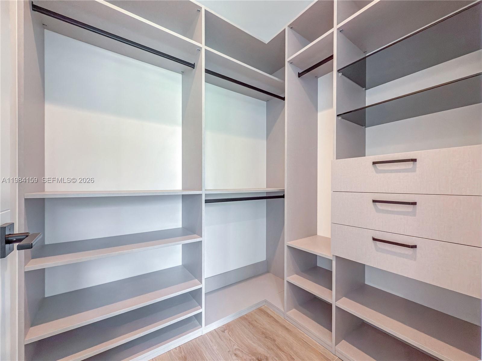 PALMHURST - Residential