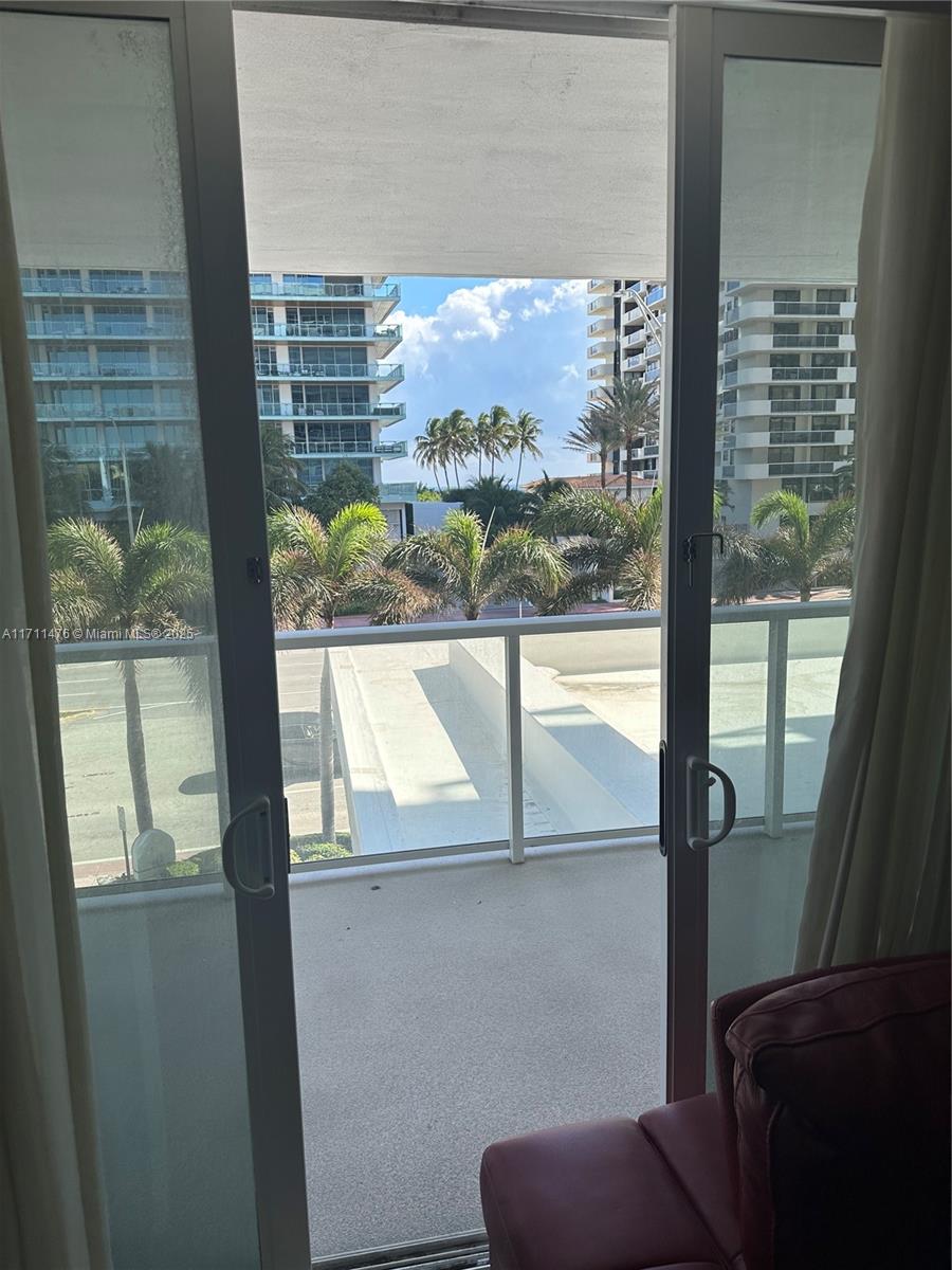 5750 Collins Ave 3H, Miami Beach, Miami-Dade County, Florida - 2 Bedrooms  
2 Bathrooms - 