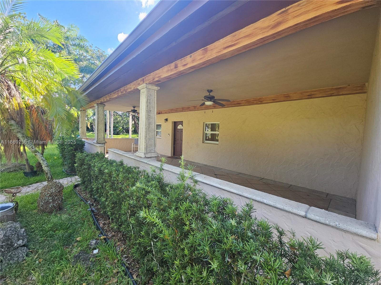 FLA FRUIT LANDS CO SUB NO - Residential Lease