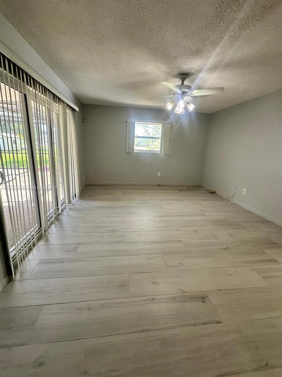 JUNELAND - Residential Lease