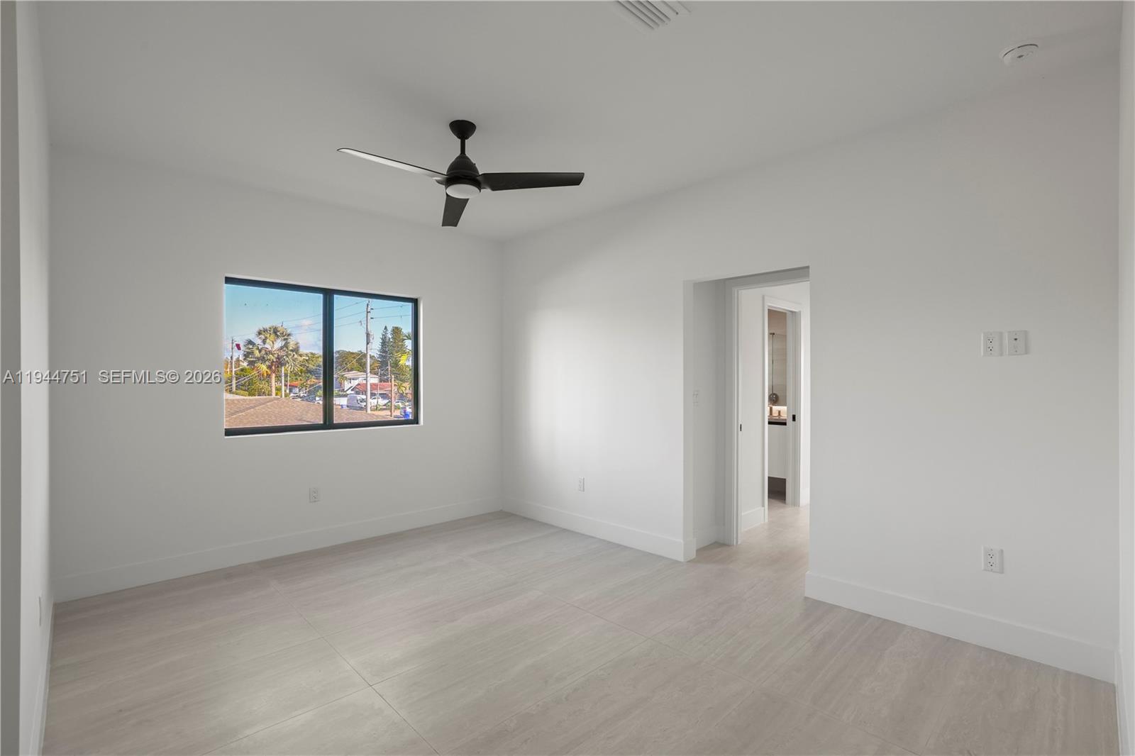 MIAMI SUBURBAN ACRES - Residential