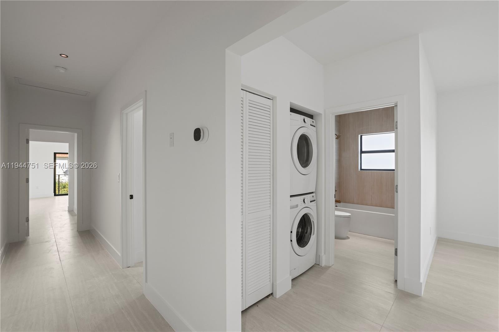 MIAMI SUBURBAN ACRES - Residential