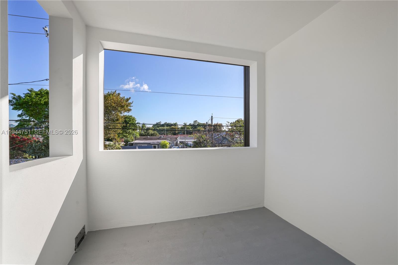 MIAMI SUBURBAN ACRES - Residential