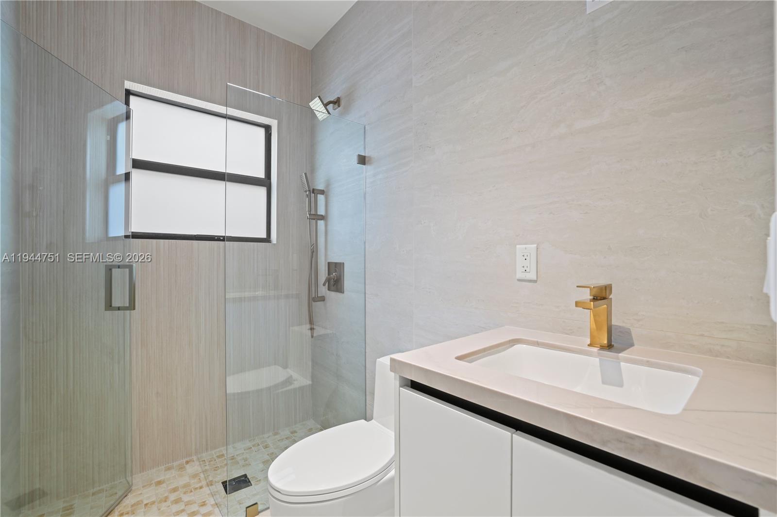 MIAMI SUBURBAN ACRES - Residential