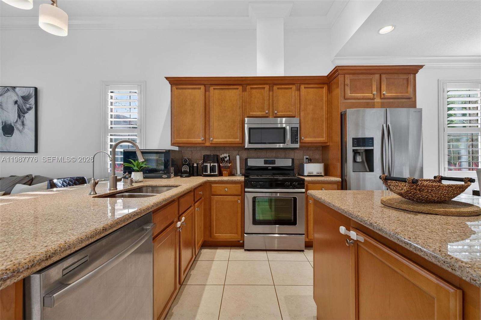 SAWGRASS LAKES - Residential