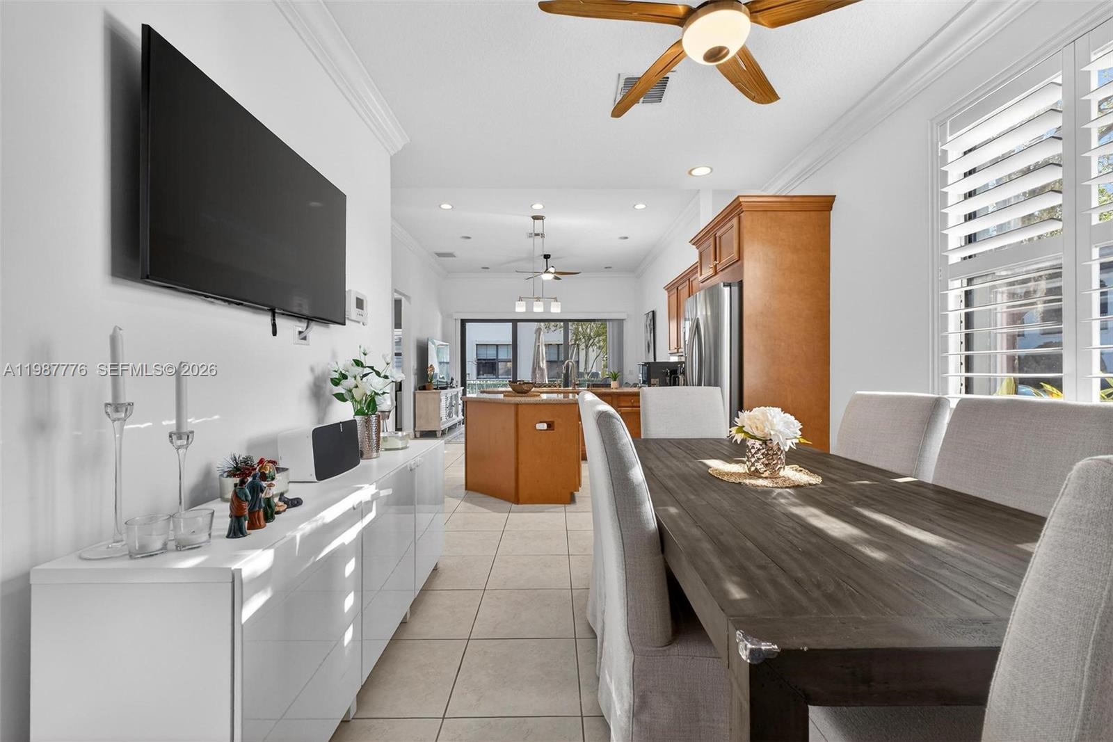 SAWGRASS LAKES - Residential