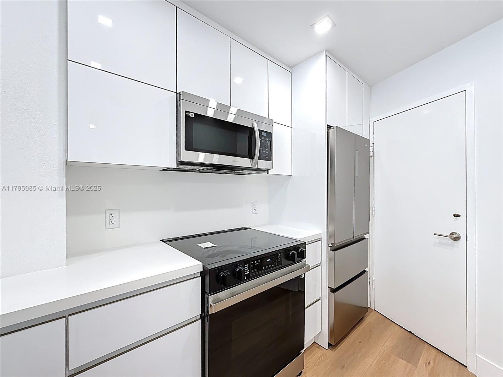 TRITON TOWER CONDO - Residential