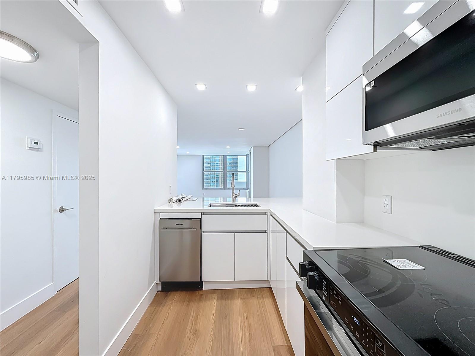 TRITON TOWER CONDO - Residential