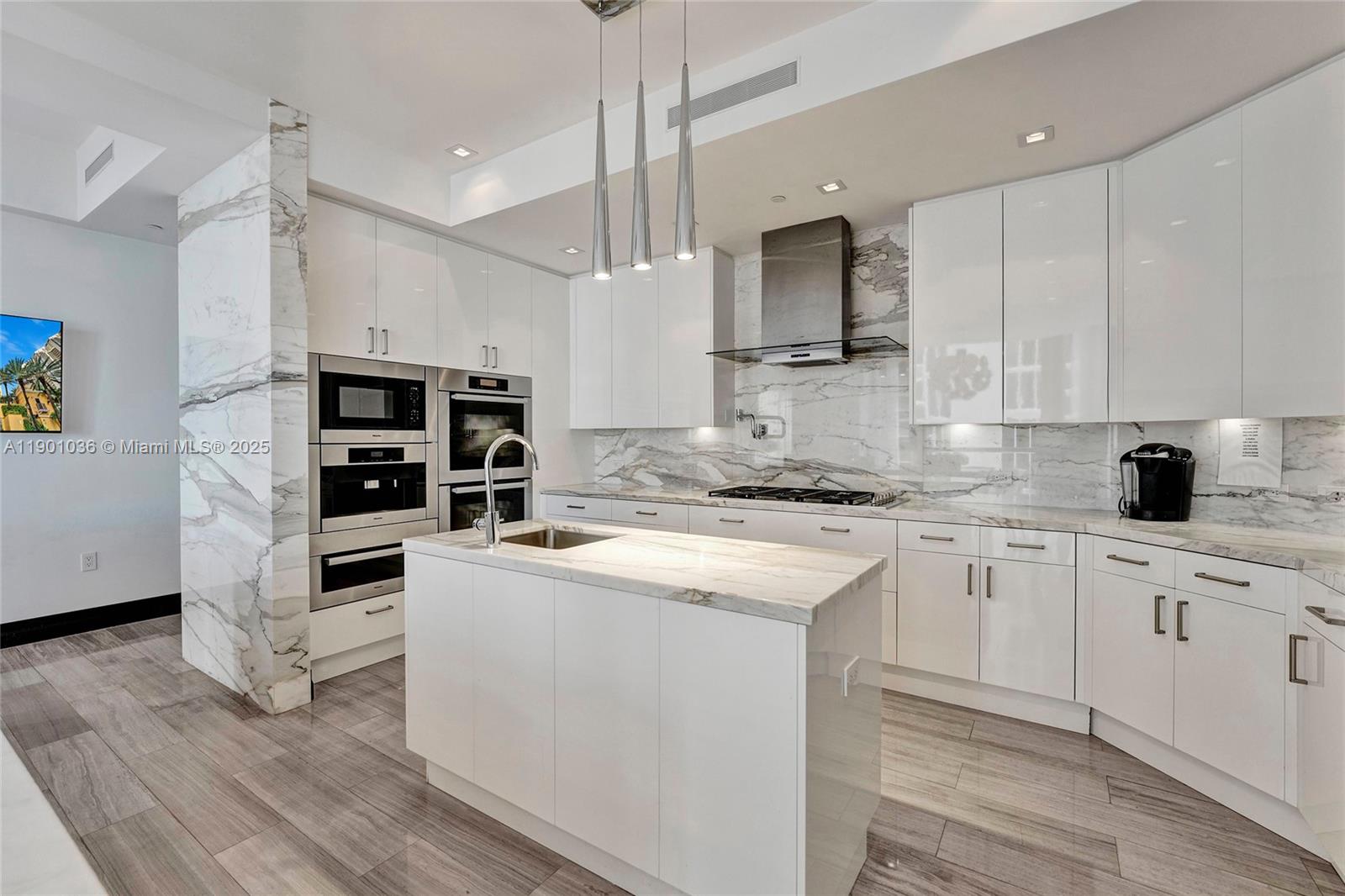 MANSIONS AT ACQUALINA - Residential Lease