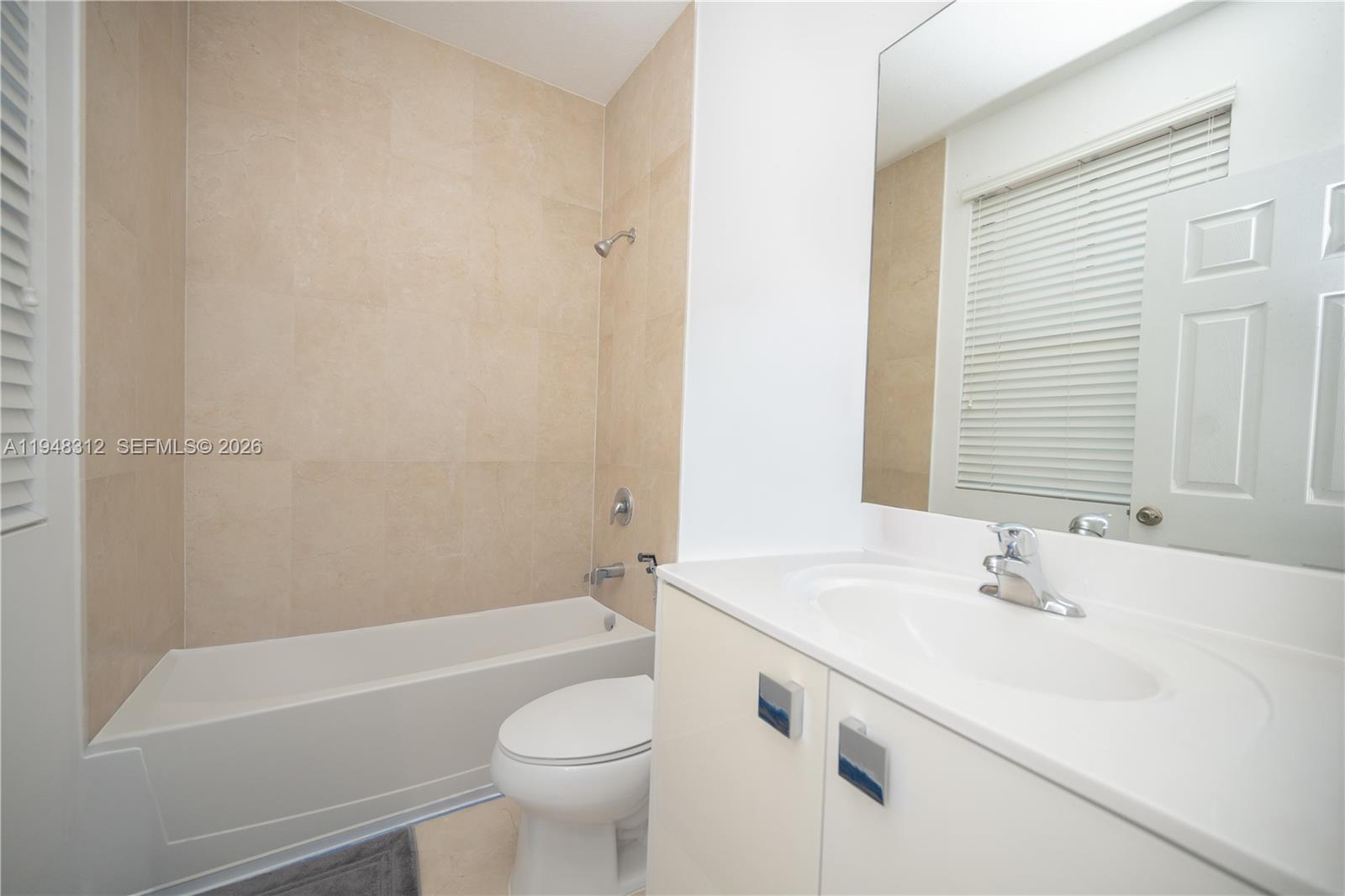 FONTAINEBLEAU WEST NORTH - Residential