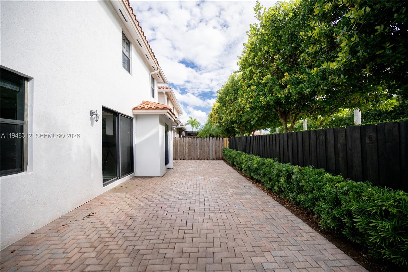 FONTAINEBLEAU WEST NORTH - Residential