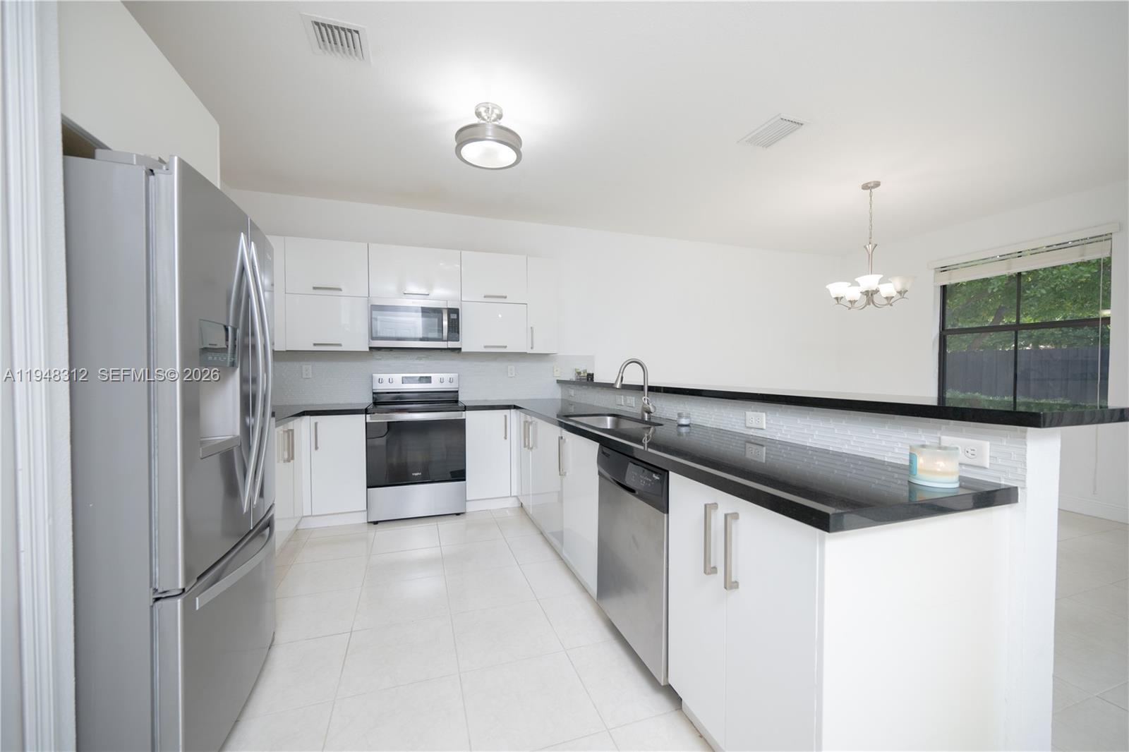 FONTAINEBLEAU WEST NORTH - Residential