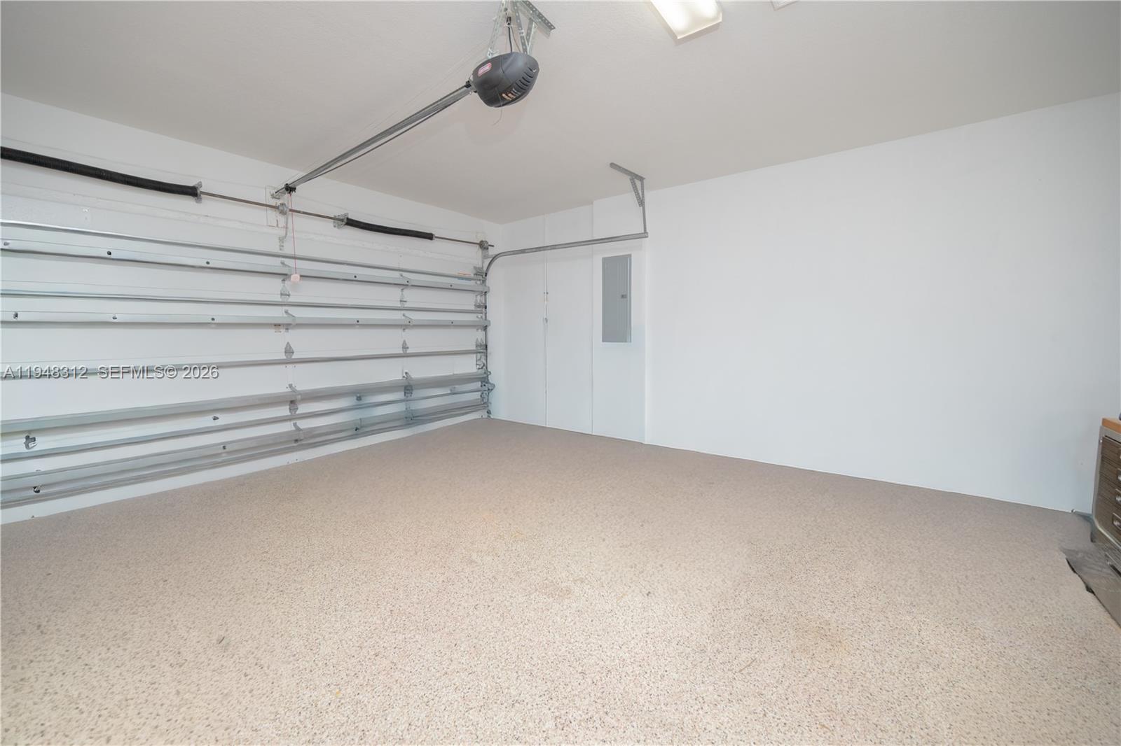 FONTAINEBLEAU WEST NORTH - Residential