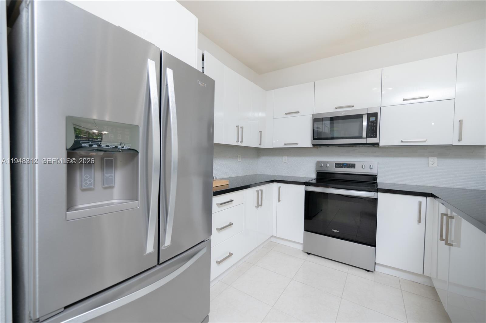 FONTAINEBLEAU WEST NORTH - Residential