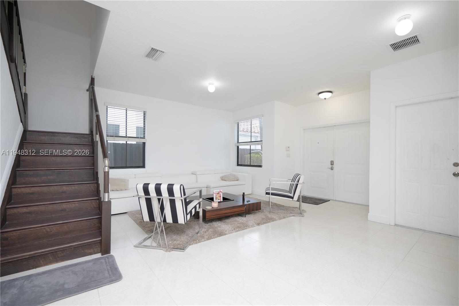 FONTAINEBLEAU WEST NORTH - Residential