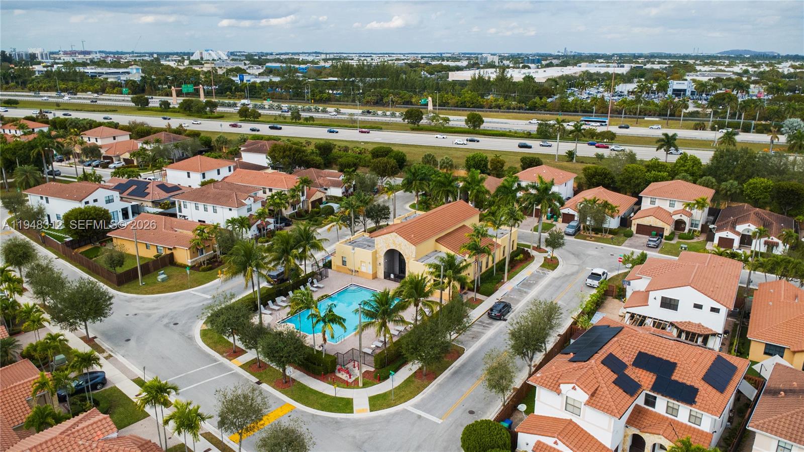 FONTAINEBLEAU WEST NORTH - Residential