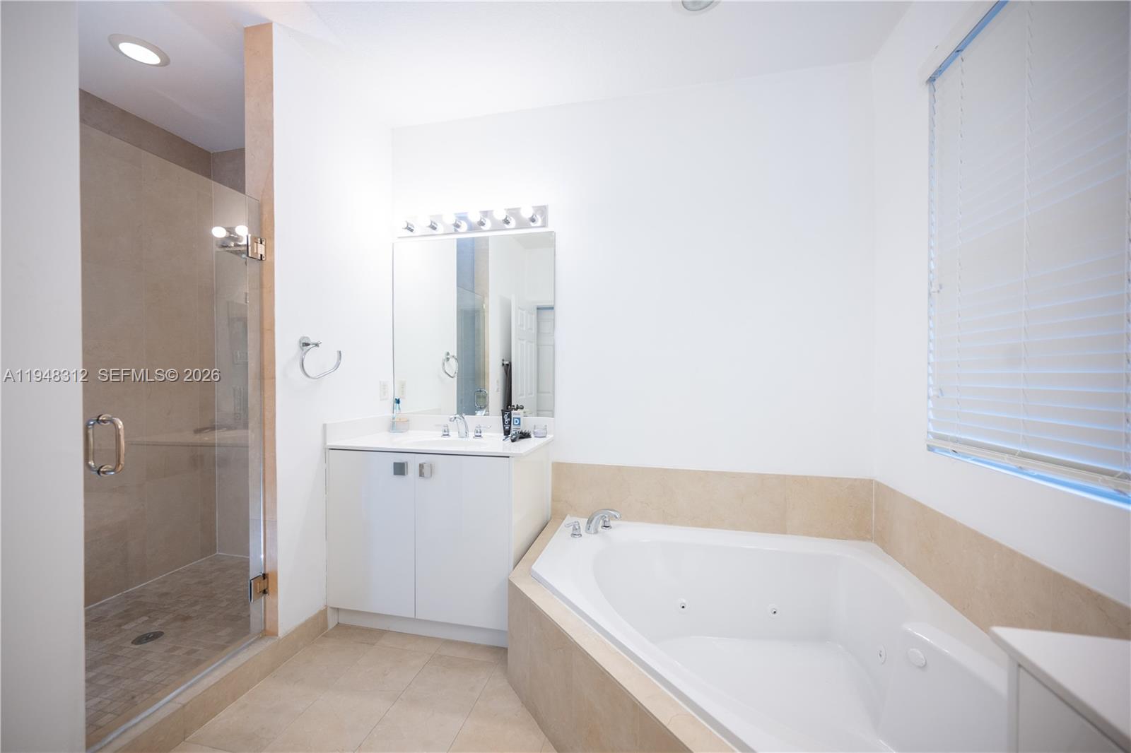 FONTAINEBLEAU WEST NORTH - Residential