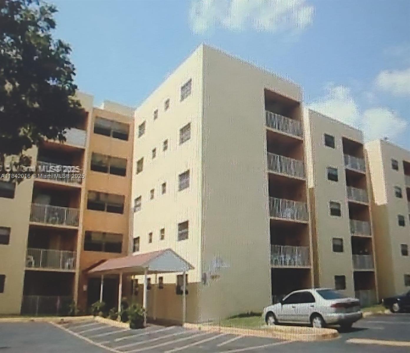 Great Opportunity!!!! Stunning apartment featuring two (2) bedrooms, two (2) full baths, and a balcony, situated on the 2nd floor. Ideally located on NW 7th at Fountainebleau Blvd. Beautiful apartment centrally located, tile floors, washer and dryer inside unit, freshly painted, walk in closet in master bedroom, balcony, amenities including clubhouse, pool, basketball court and more. Very easy to show, Residents also benefit from a range of amenities, including: 24/7 security, a large pool, fitness center, and playground.