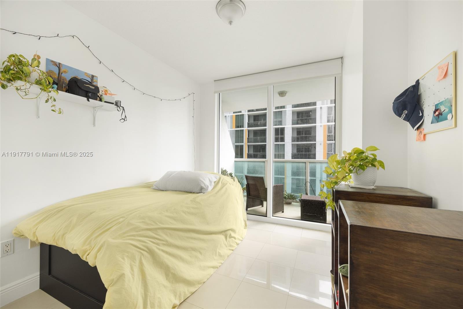 BRICKELL ON THE RIVER S T - Residential