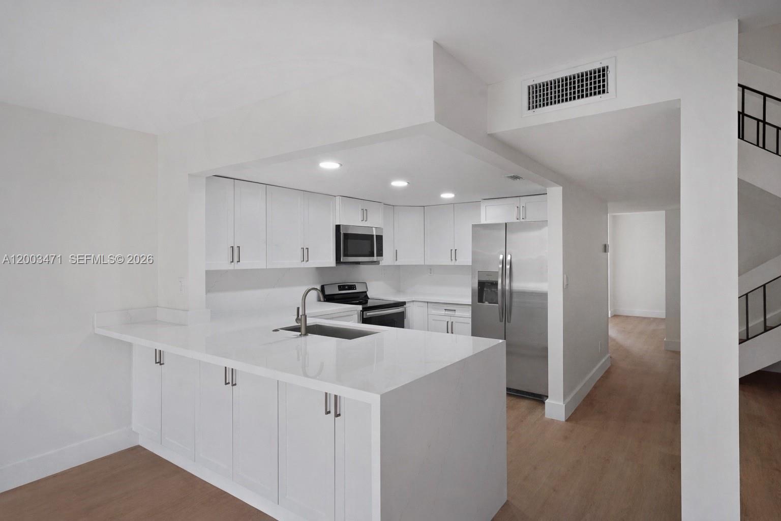 VILLAS OF SHERIDAN CONDO - Residential