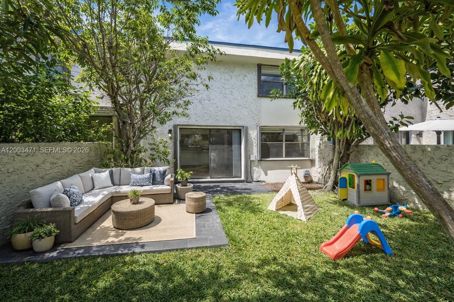 VILLAS OF SHERIDAN CONDO - Residential