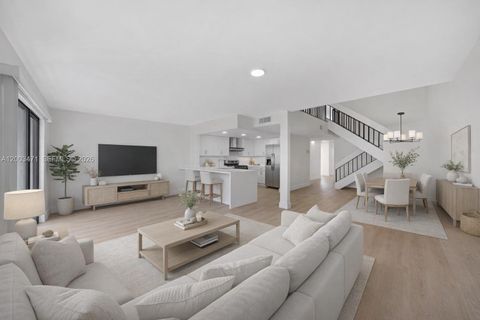 Photo of 2548 N 38th Ave #C-23, Hollywood, FL 33021 (MLS # A12003471)