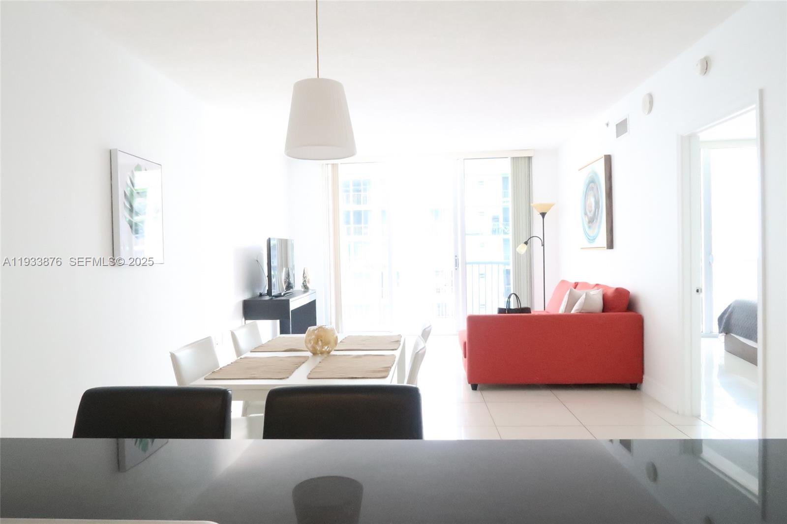 1750 N Bayshore Dr 3305