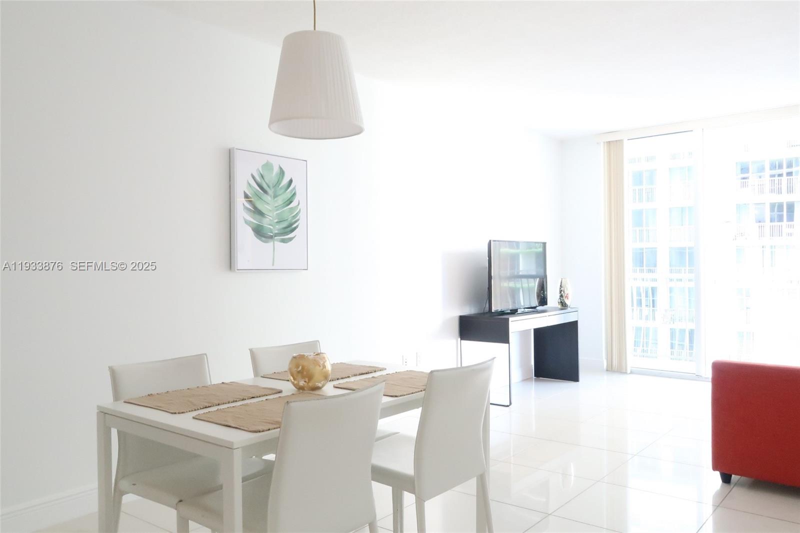 1750 N Bayshore Dr 3305