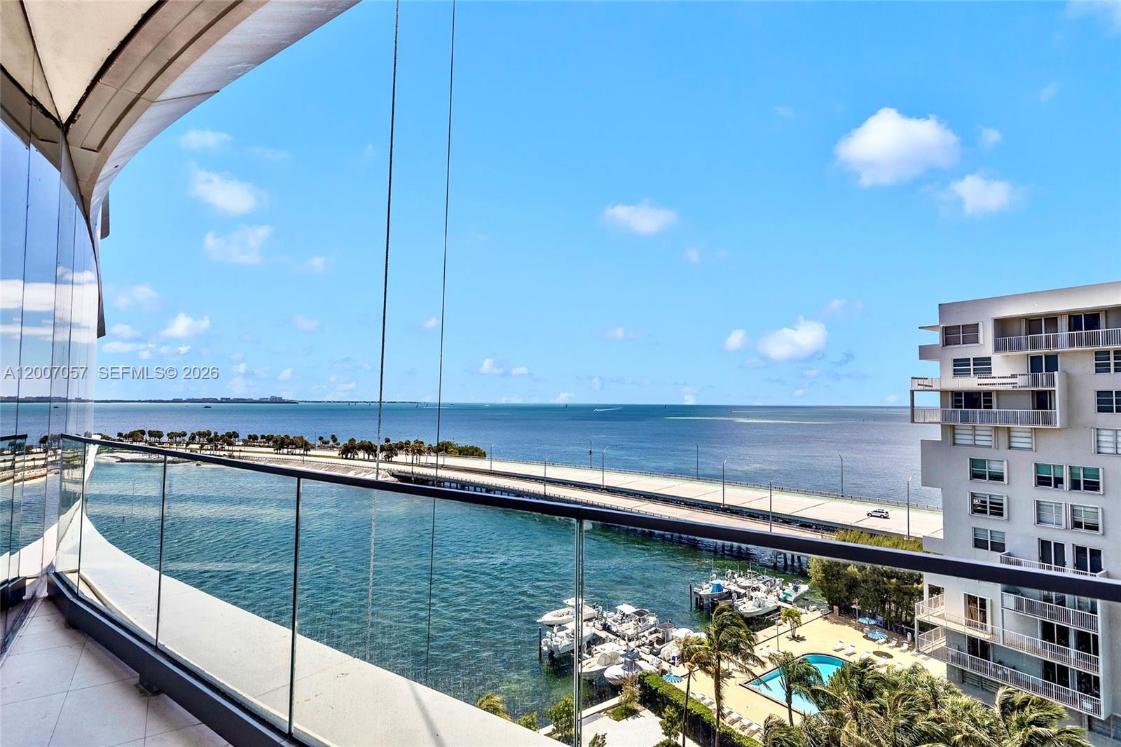 UNA RESIDENCE UNIT 803 - Residential