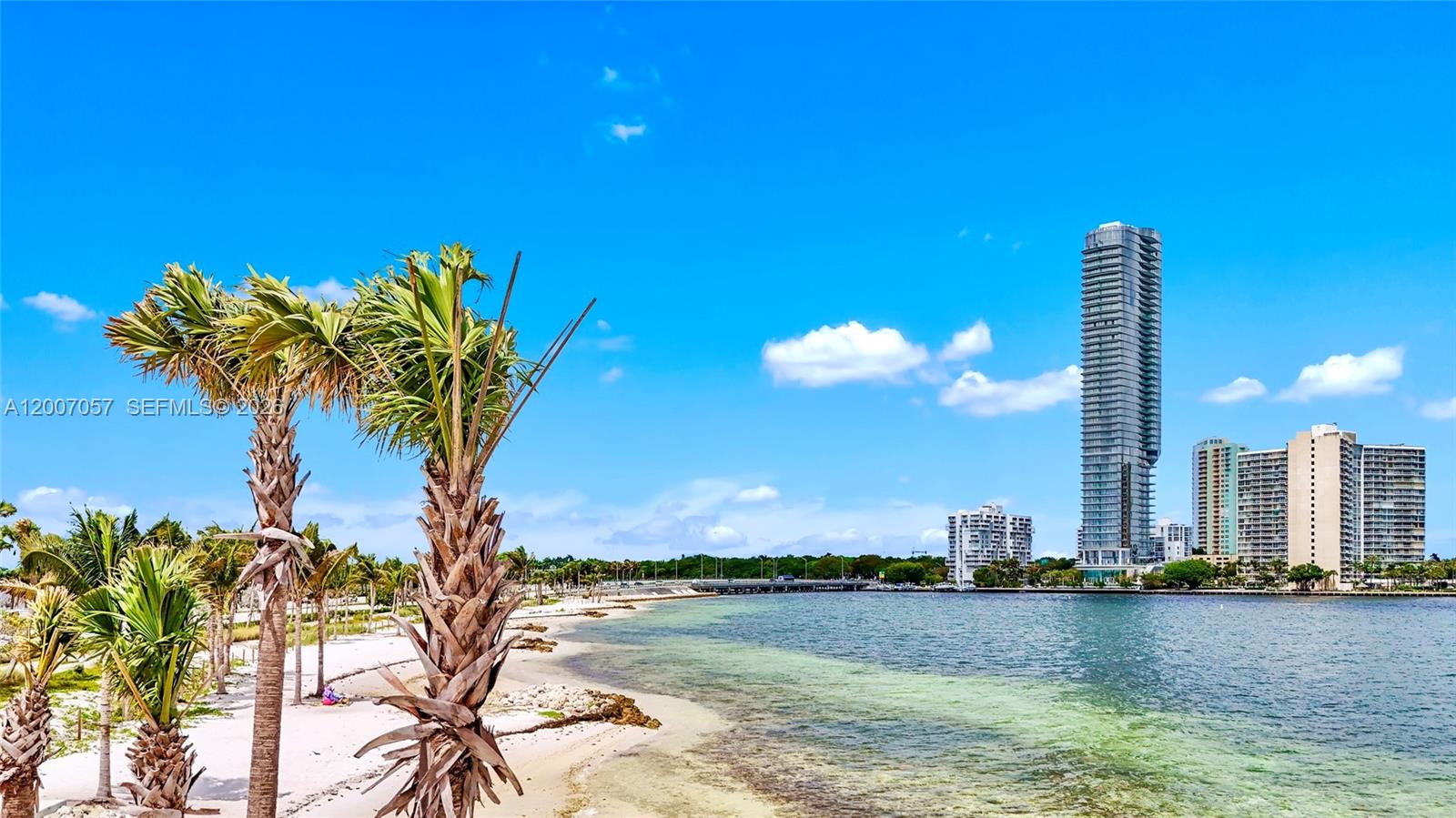 UNA RESIDENCE UNIT 803 - Residential