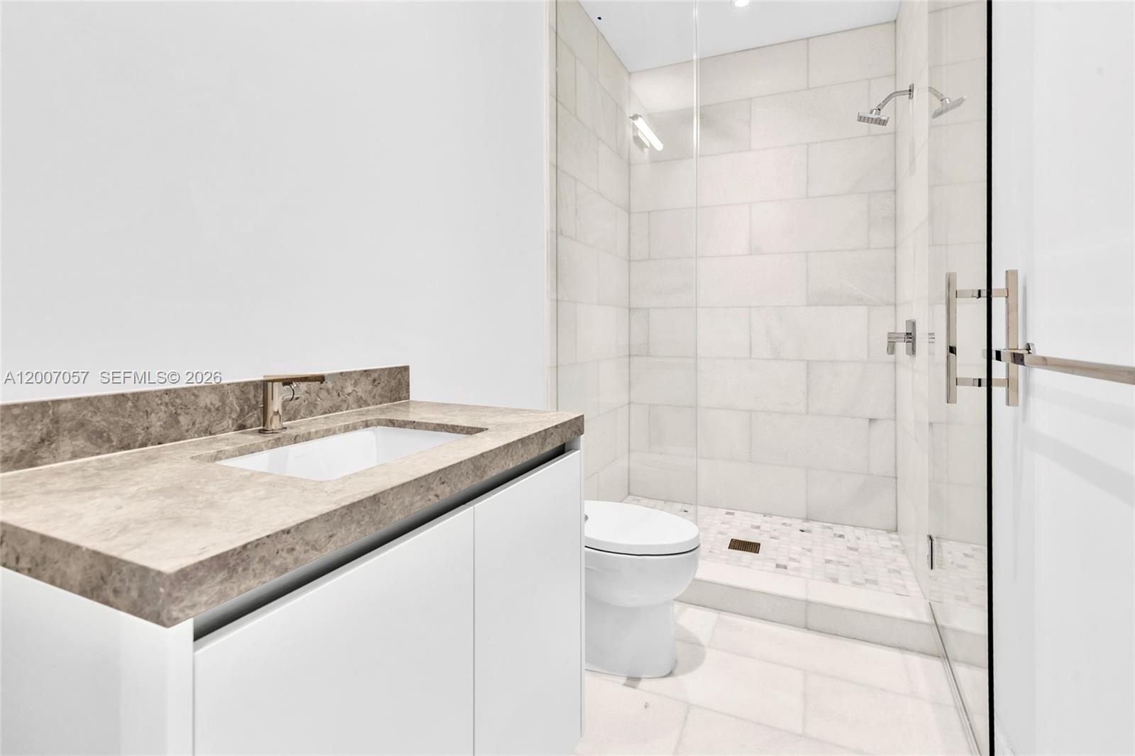 UNA RESIDENCE UNIT 803 - Residential