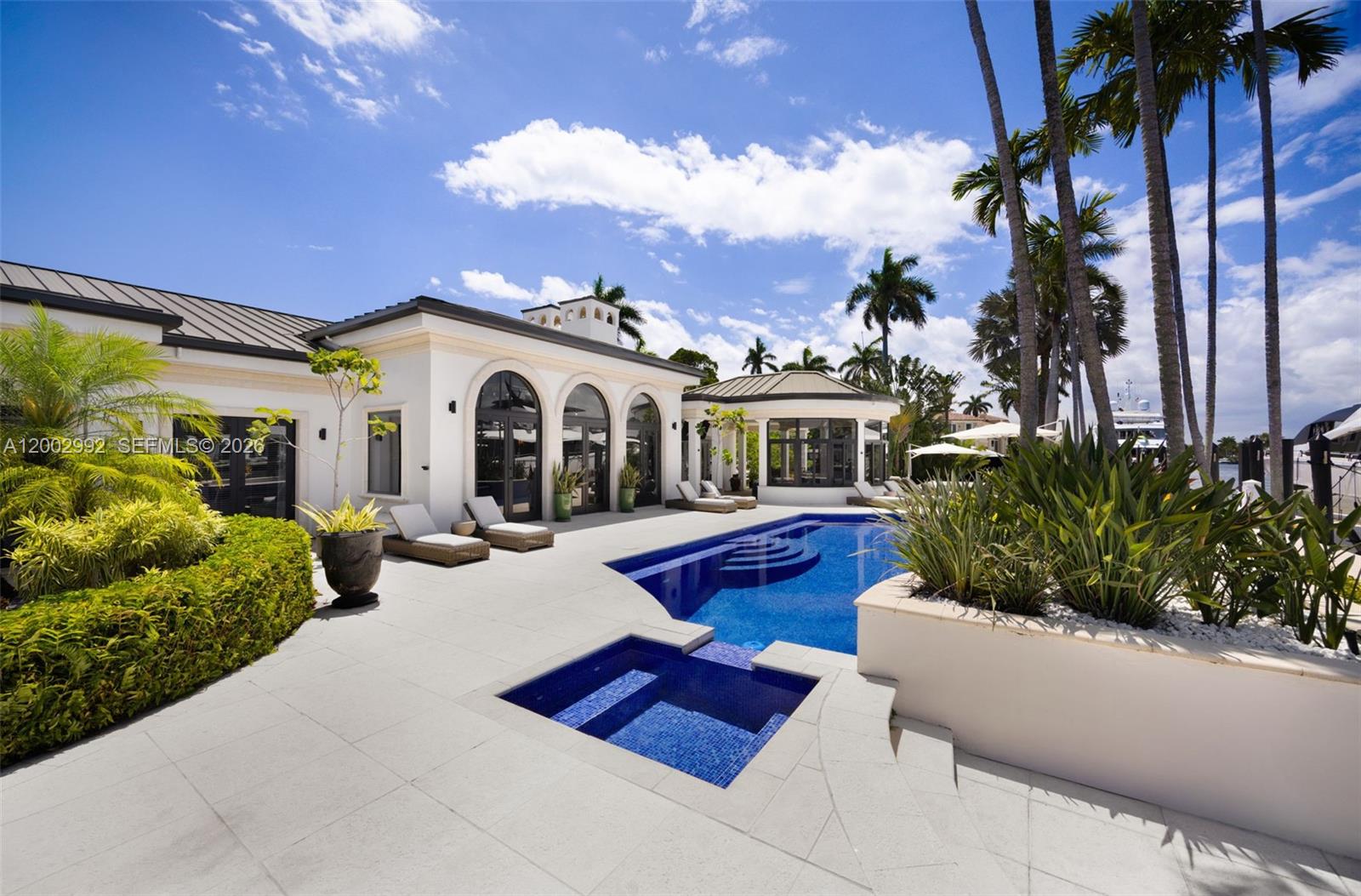 MERRITT ISLE - Residential