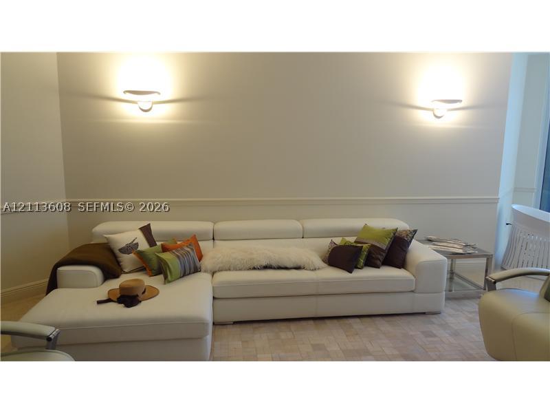 9559 Collins Ave S6-H