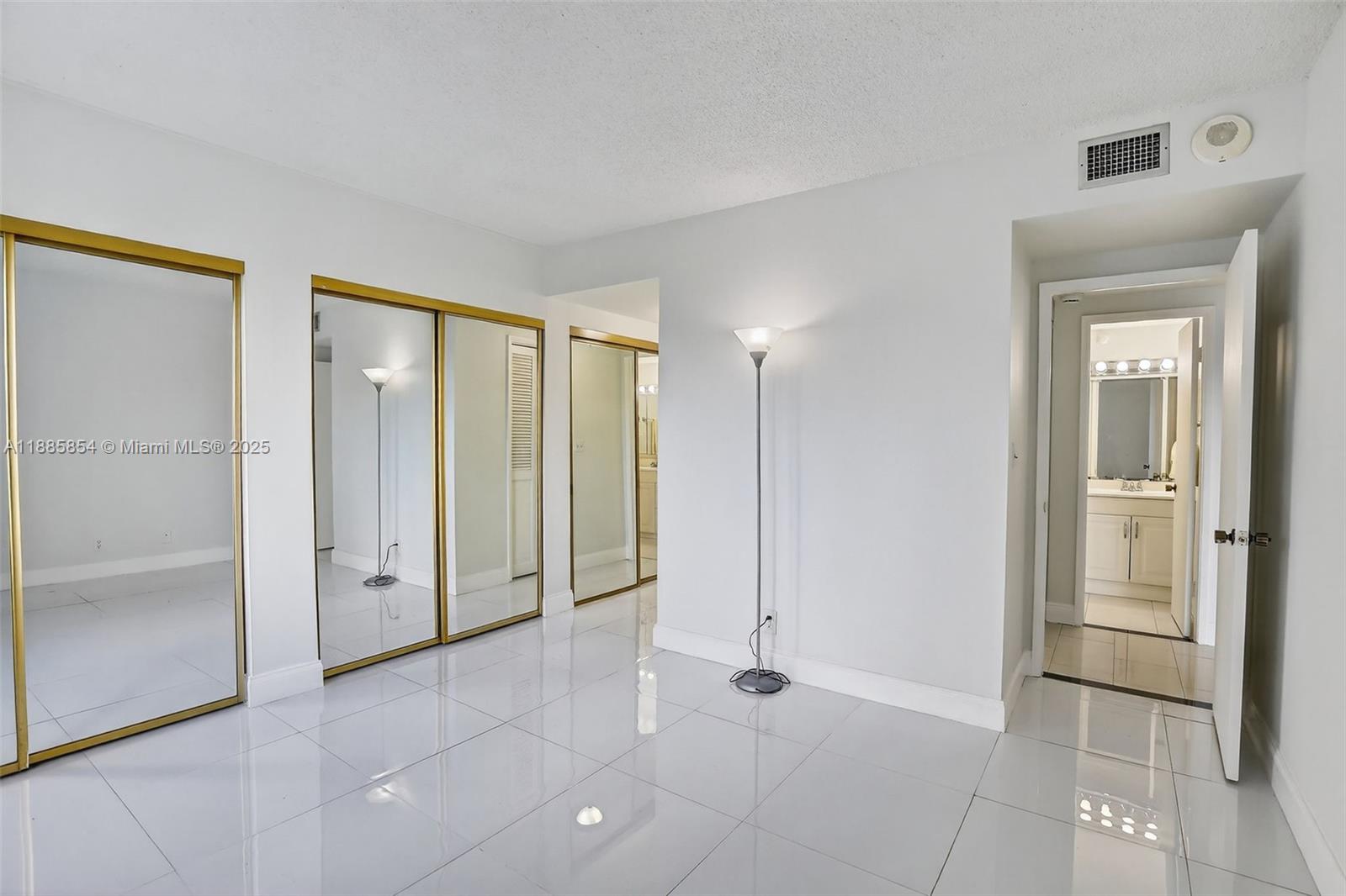 HILLCREST EAST NO 24 COND - Residential